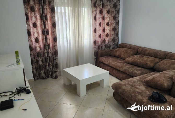 Shtepi me qera 1+1 ne Tirane - 37,000 Leke